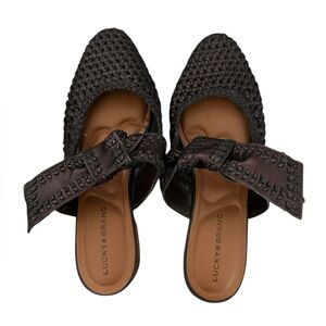 Lucky Brand grenadine pointed toe slides